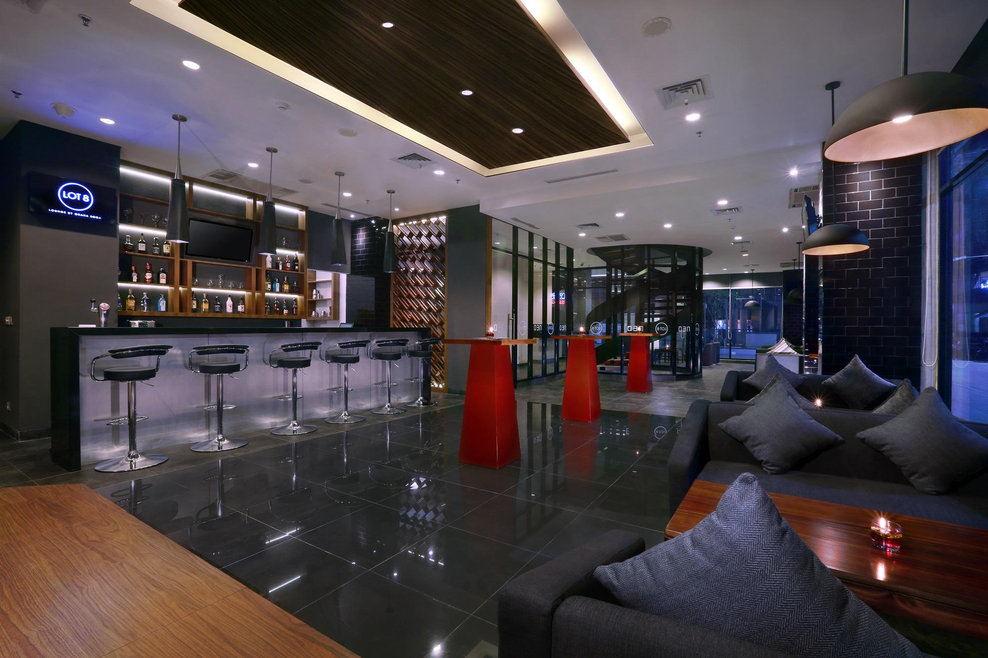 Hotel Neo+ Kebayoran Джакарта Экстерьер фото