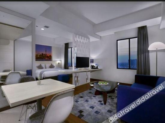 Hotel Neo+ Kebayoran Джакарта Экстерьер фото