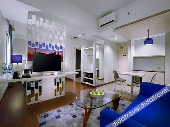 Hotel Neo+ Kebayoran Джакарта Экстерьер фото