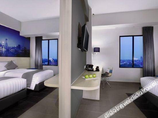 Hotel Neo+ Kebayoran Джакарта Экстерьер фото